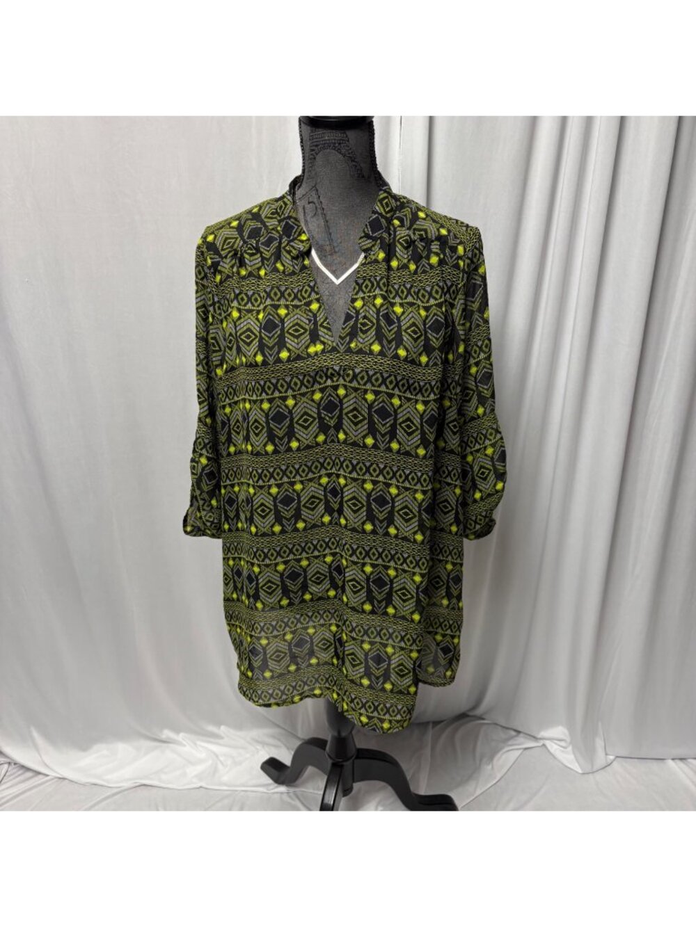 Derek Plus Blouse Womens Size 1X Black Green Geometric Print Lightweight Sheer